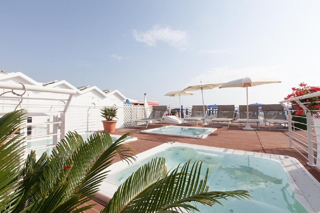Riccione Beach Hotel - Enjoy Your Summer -Beach Village Incluso Exterior photo
